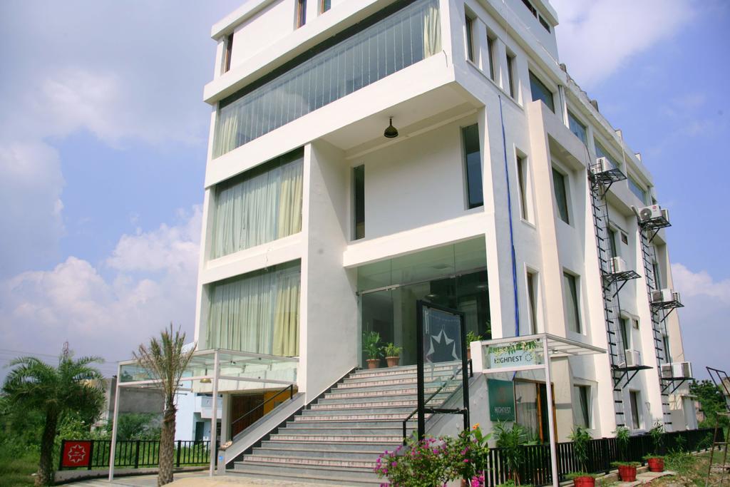 Hotel Highnest Singapperumalkovil Kültér fotó